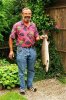 Angler mit 5,5 kg Stör-Lachs